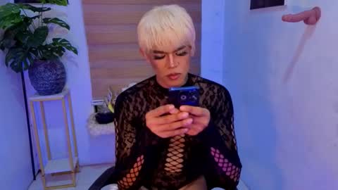 alexgrayanx online show from November 19, 7:19 am