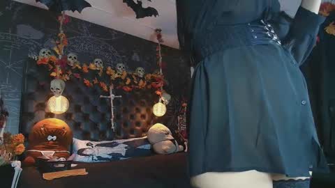 Alex online show from October 14, 6:43 pm