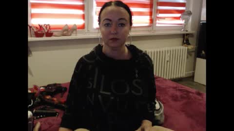 alexie33 online show from April 8, 12:51 pm