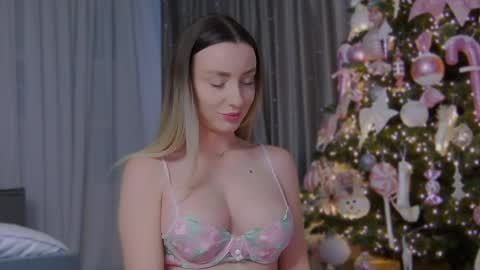 Alexis online show from December 19, 8:39 am