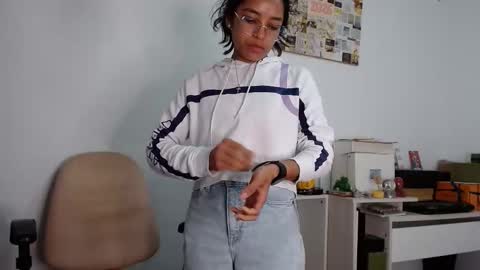 Alia  online show from March 11, 2:09 pm