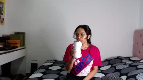 Alia  online show from November 19, 1:11 pm