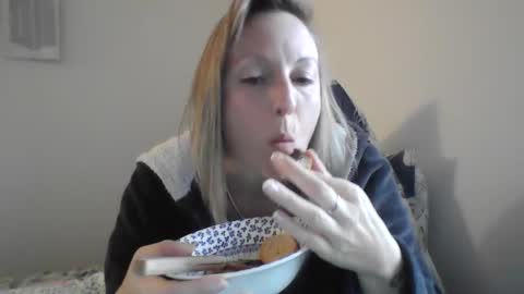 Alice online show from December 22, 9:00 am