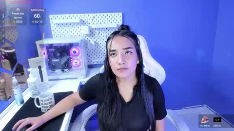 alice_26__ online show from October 22, 10:59 pm