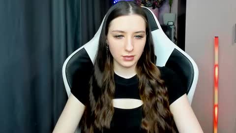 Alice online show from October 31, 12:42 pm