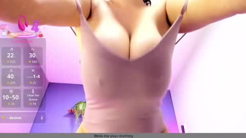 alice_brookss_ online show from February 25, 1:31 pm