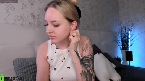 Alice online show from October 19, 10:56 pm