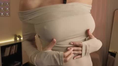 alice_eva online show from October 28, 11:27 am