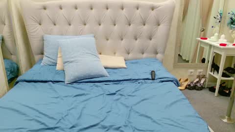 Ur future wife Alice 8 pm - 4 am NY time online show from March 12, 2:36 am