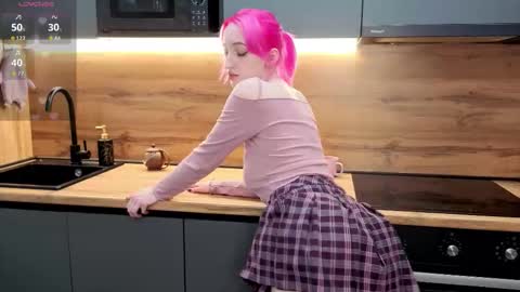 Alice online show from March 19, 2:43 pm