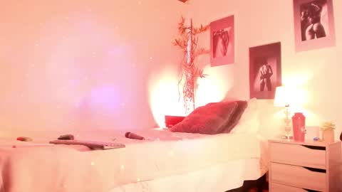 Alice  online show from November 20, 9:16 pm