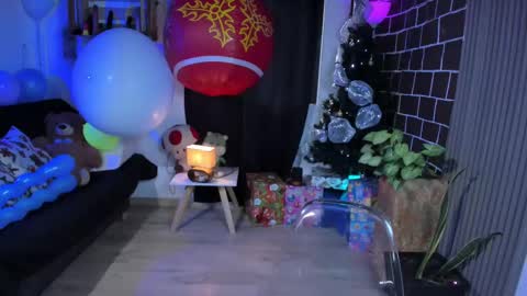 Alice online show from December 15, 12:17 pm