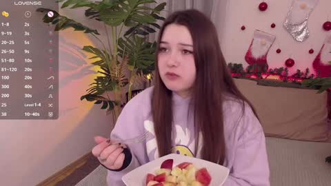 Alice  online show from December 26, 4:04 pm