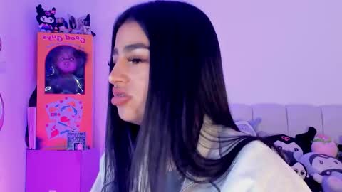 Alice  online show from February 10, 6:44 pm