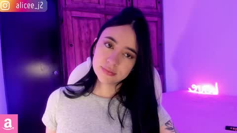 Aliceee  ..   97YP9VWGZHrefnav wishlist lists 1 online show from February 19, 5:06 pm