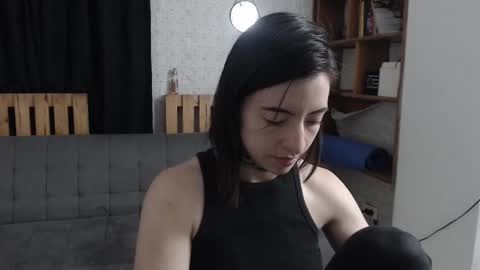 alicee_logan_ online show from February 24, 1:44 am
