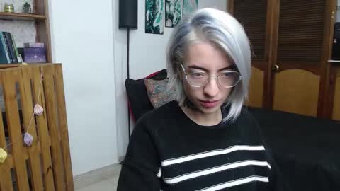 alicee_logan_ online show from February 16, 1:38 am