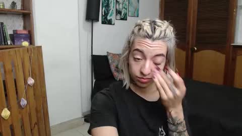 alicee_logan_ online show from March 20, 2:05 am