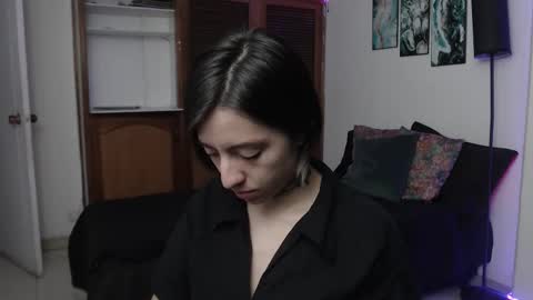 alicee_logan_ online show from November 7, 2:39 am