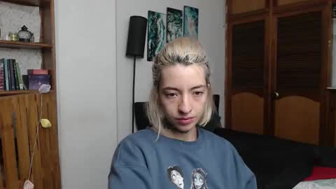 alicee_logan_ online show from March 22, 2:28 am