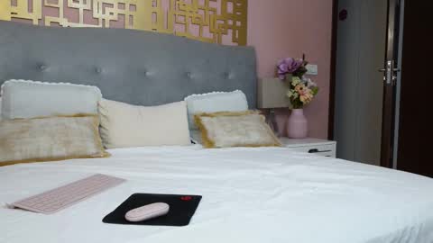 AliceHadley online show from November 16, 1:55 pm