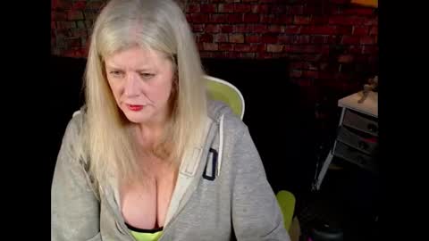 Alices Curiosity online show from February 27, 3:25 am