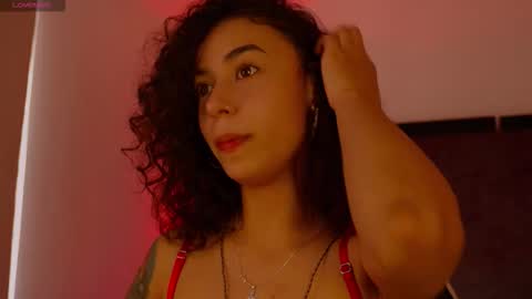 Alicestevens online show from November 26, 2:40 pm