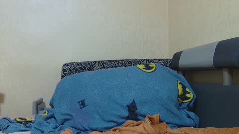 AliceWoolfy online show from March 4, 9:32 pm