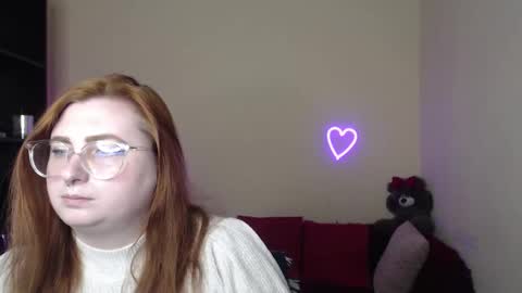 Alicia online show from April 8, 5:53 am