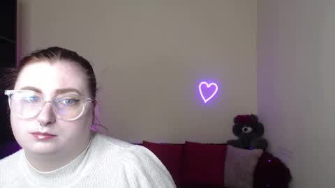 Alicia online show from April 23, 11:50 am