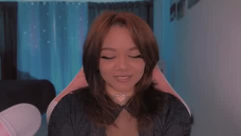 aliciawonderland__ online show from February 21, 6:59 pm