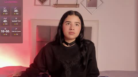 aliice_walker_ online show from January 8, 12:26 pm