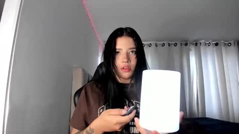 aliice_walker_ online show from October 20, 8:45 pm