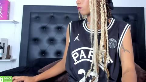 alika_jonhson_ online show from April 8, 3:41 am