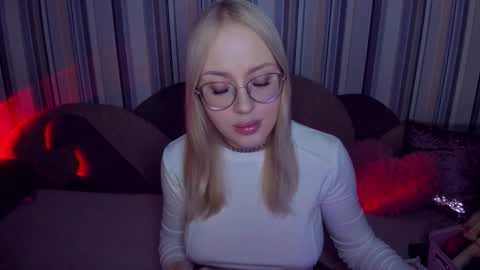alinaocean online show from February 23, 6:51 pm