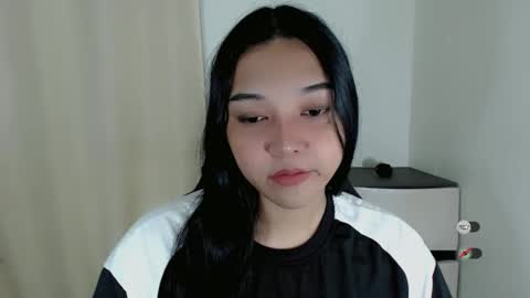 Shanti xhey online show from February 17, 6:40 pm