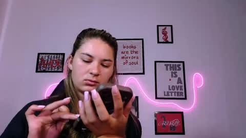 Alisa online show from June 15, 3:40 am