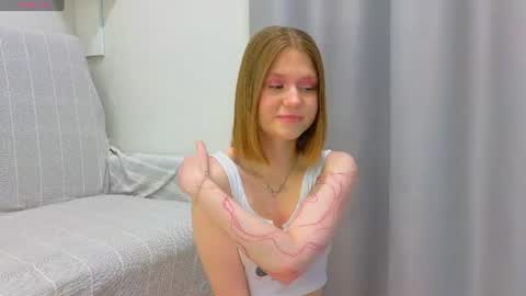 Alisia online show from June 19, 2:31 pm