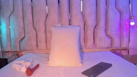 alisse_myers online show from May 29, 5:27 am