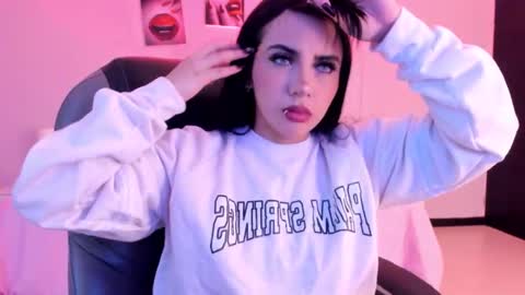 alisson__cortez online show from February 12, 1:24 pm