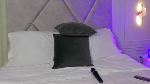 Alisson Joness online show from November 12, 4:21 am