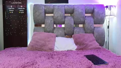 alix_kitty_ online show from March 4, 11:11 pm