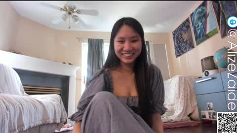 Alize Zaide online show from March 30, 8:30 pm