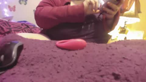 Alli Kat online show from December 12, 1:10 am