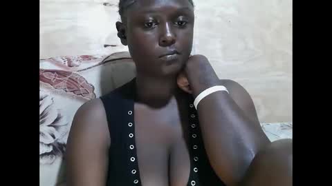 Allie online show from November 24, 8:00 pm