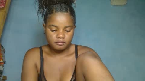 allizida01 online show from December 4, 12:07 pm