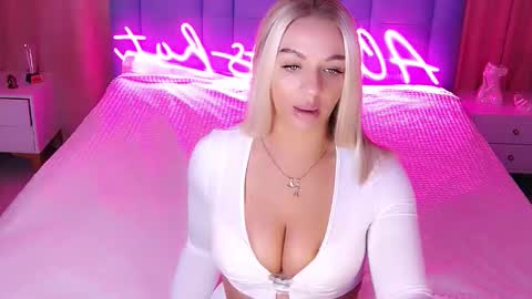 AlwaysHot online show from November 10, 2:39 am