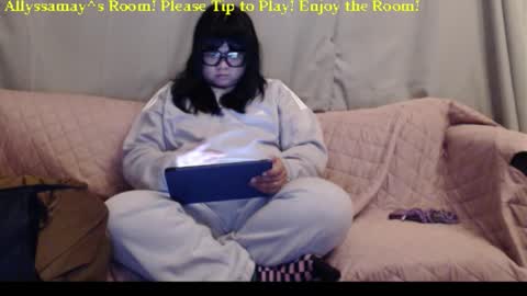 Allyssamay online show from March 26, 4:58 am