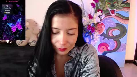 alma_art_ online show from March 5, 9:28 pm