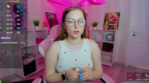 alma_jons online show from April 5, 12:20 am